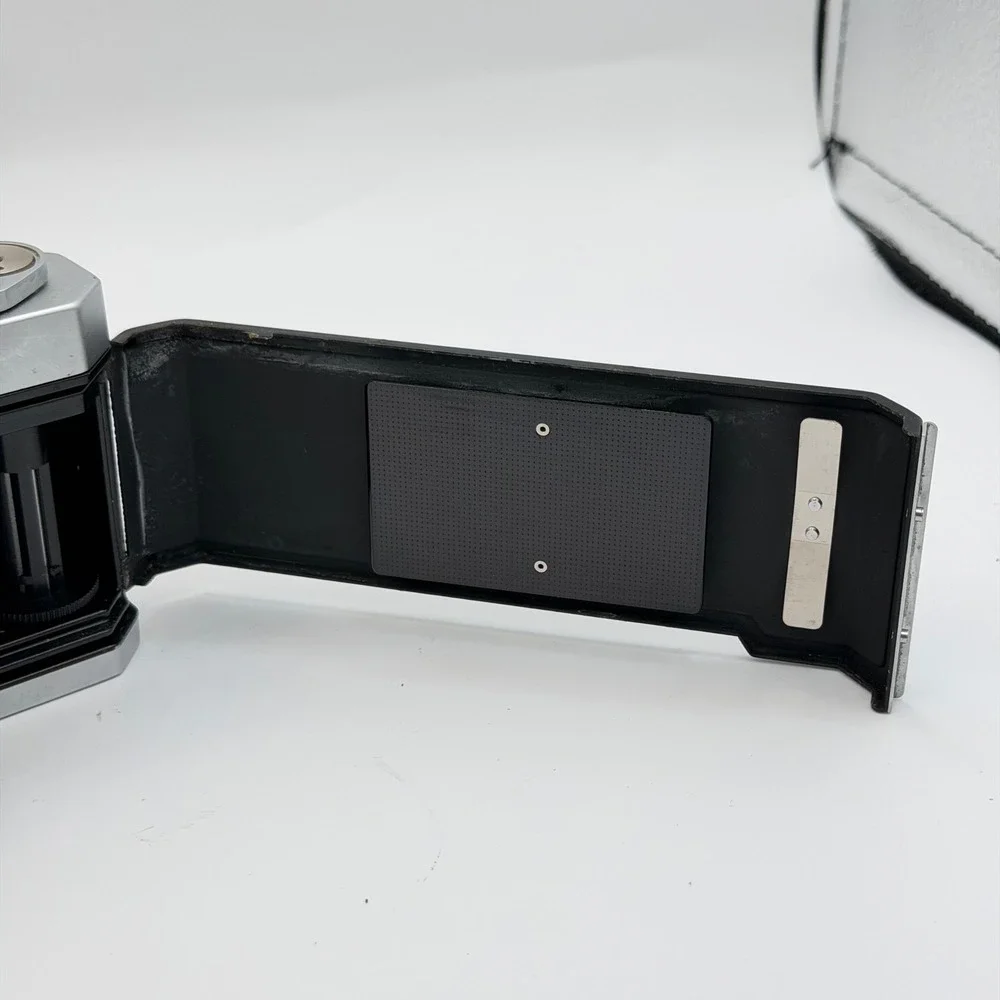 Nikon Nikkormat FTN 35mm SLR Film Camera Body Silver Made in Japan FTN 3678843